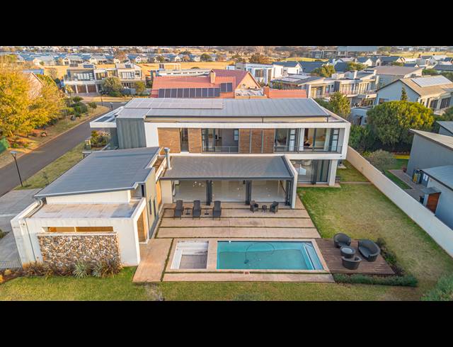 5 bed property to rent in WITFONTEIN